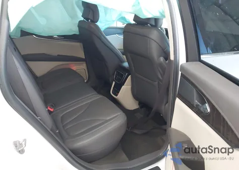 2019 Lincoln Nautilus Select z USA, uszkodzony, nr VIN 2LMPJ6K98KBL24437